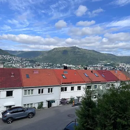 Walking Distance To City Center With Private Parking Bergen Exterior photo